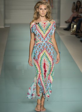 Luli Fama - 2017 Funkshion yüzmek moda haftası