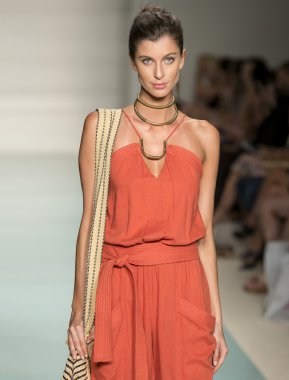 VIX Paula Hermanny - 2017 Funkshion yüzmek moda haftası