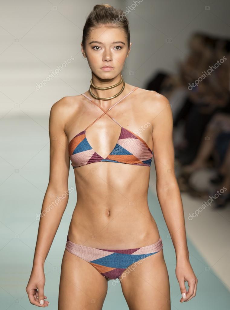 vix swimwear 2017