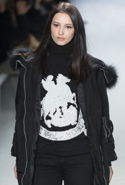 Nicole Miller - Sonbahar 2016 Koleksiyonu - Prova