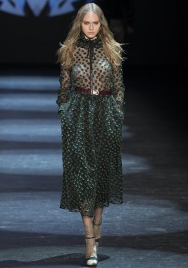 Monique Lhuillier - sonbahar kış 2016 koleksiyonu