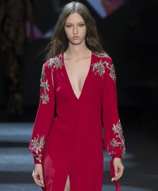 Monique Lhuillier - sonbahar kış 2016 koleksiyonu