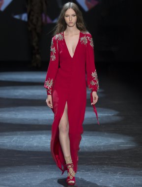 Monique Lhuillier - sonbahar kış 2016 koleksiyonu