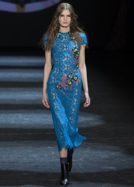 Monique Lhuillier - sonbahar kış 2016 koleksiyonu