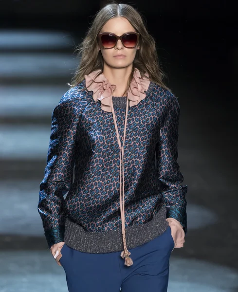 Monique Lhuillier - sonbahar kış 2016 koleksiyonu