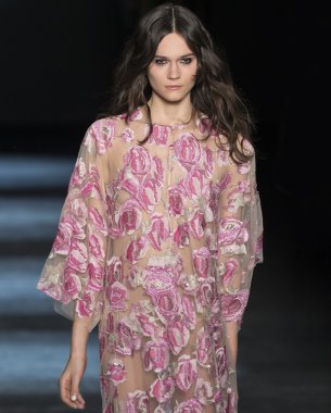 Monique Lhuillier - sonbahar kış 2016 koleksiyonu