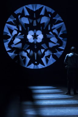 Monique Lhuillier - Sonbahar 2016 Koleksiyonu - Sahne Arkası