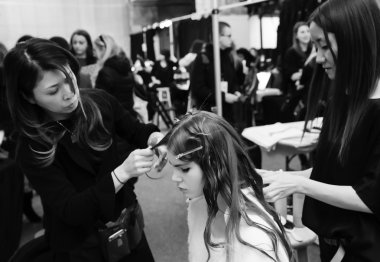 Monique Lhuillier - Sonbahar 2016 Koleksiyonu - Sahne Arkası