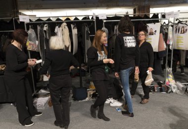 BCBGMAXAZRIA - Backstage - Güz 2016 koleksiyonu
