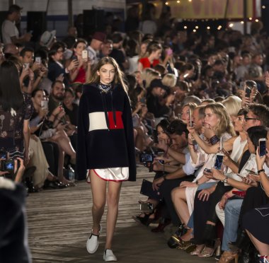 Tommy Hilfiger - Güz 2016 koleksiyonu - Bölüm 2
