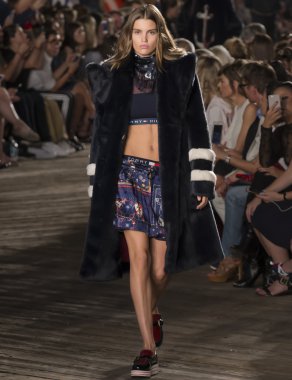 Tommy Hilfiger - Güz 2016 koleksiyonu - Bölüm 2