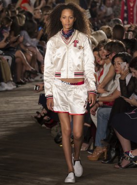 Tommy Hilfiger - Güz 2016 koleksiyonu - Bölüm 2