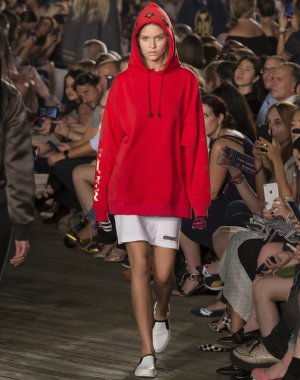 Tommy Hilfiger - Güz 2016 koleksiyonu - Bölüm 2