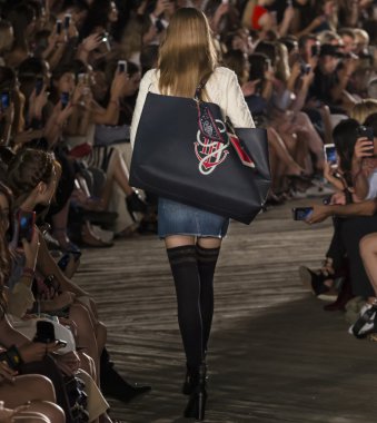 Tommy Hilfiger - Güz 2016 koleksiyonu - Bölüm 2