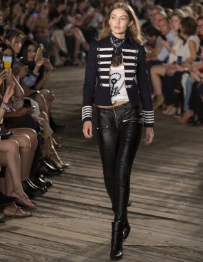 Tommy Hilfiger - Güz 2016 koleksiyonu - Bölüm 2