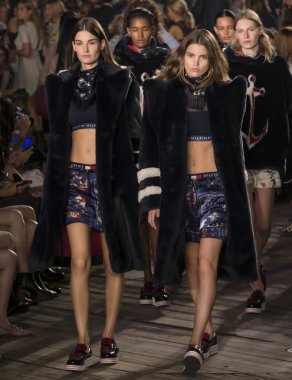 Tommy Hilfiger - Güz 2016 koleksiyonu - Bölüm 2