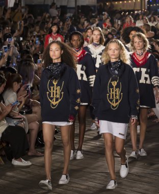 Tommy Hilfiger - Güz 2016 koleksiyonu - Bölüm 2