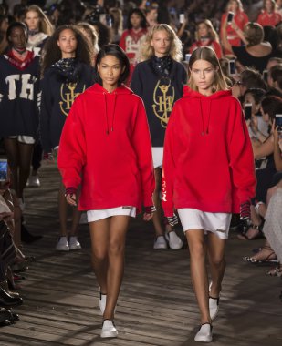 Tommy Hilfiger - Güz 2016 koleksiyonu - Bölüm 2
