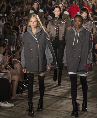Tommy Hilfiger - Güz 2016 koleksiyonu - Bölüm 2