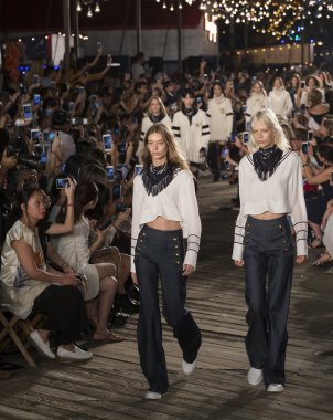 Tommy Hilfiger - Güz 2016 koleksiyonu - Bölüm 2
