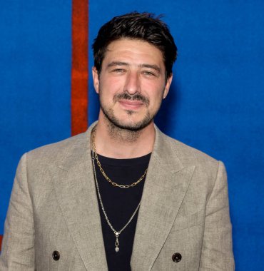 BATI HOLYWOOD, CALIFORNIA - 15 Temmuz 2021: Marcus Mumford, Apple 'ın 