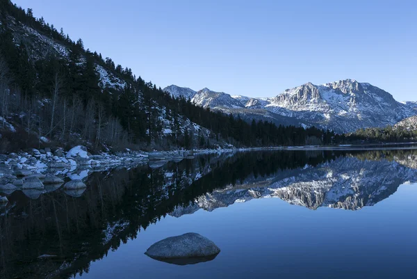 Winter Morning at June Lake — Stock Photo, Image