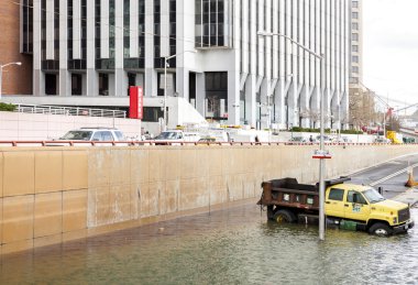 Kasırga Sandy sonra sular altında Battery Park Altgeçit