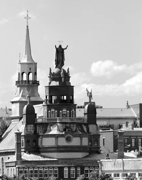 Notre Dame de bon-secours Kathedrale Blick von der Seebrücke — Stockfoto