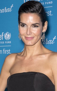 10 yıllık UNICEF Snowflake - New York City - 2014