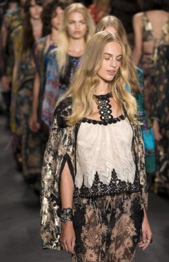 Anna sui - 2015 bahar koleksiyonu