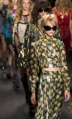 Anna sui - 2015 bahar koleksiyonu