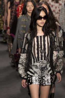 Anna sui - 2015 bahar koleksiyonu