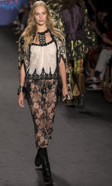 Anna sui - 2015 bahar koleksiyonu