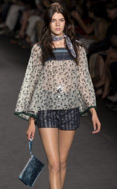 Anna sui - 2015 bahar koleksiyonu