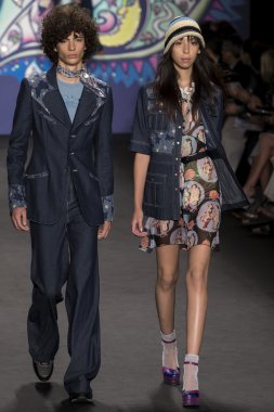 Anna sui - 2015 bahar koleksiyonu