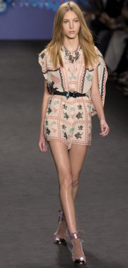 Anna sui - 2015 bahar koleksiyonu