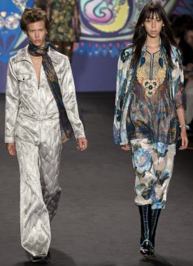Anna sui - 2015 bahar koleksiyonu