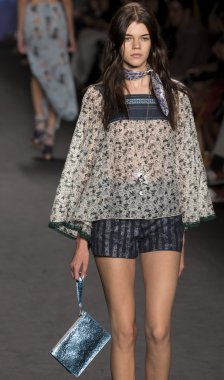 Anna sui - 2015 bahar koleksiyonu