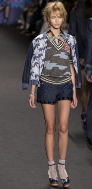 Anna sui - 2015 bahar koleksiyonu