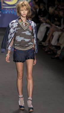 Anna sui - 2015 bahar koleksiyonu