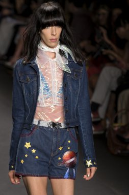 Anna sui - 2015 bahar koleksiyonu