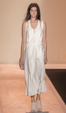 BCBGMAXAZRIA bahar 2015 hazır pist Show