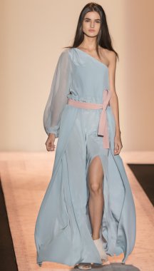 BCBGMAXAZRIA - bahar 2015 konfeksiyon pist Show