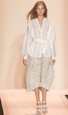 BCBGMAXAZRIA - bahar 2015 konfeksiyon pist Show