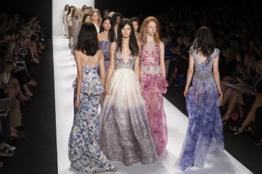 Badgley Mischka bahar 2015 hazır pist Show
