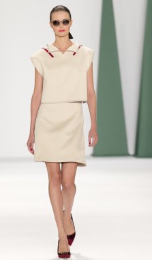 Carolina Herrera - 2015 bahar koleksiyonu