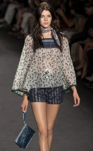 Anna sui - 2015 bahar koleksiyonu
