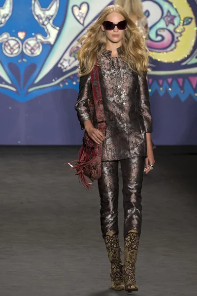 Anna Sui - 2015 Spring Collection — Stock Photo, Image