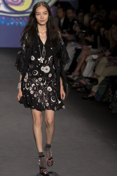 Anna Sui - 2015 Spring Collection — Stock Photo, Image