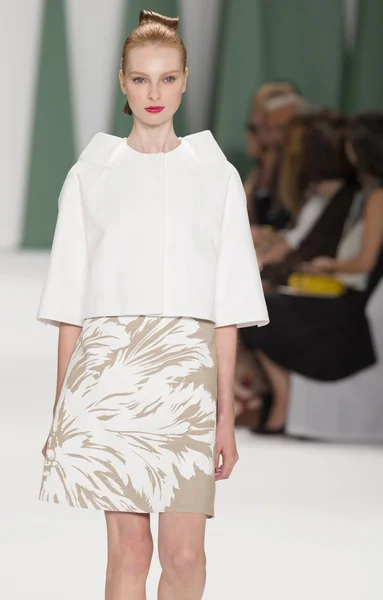 Carolina Herrera - 2015 Coleção Primavera — Fotografia de Stock